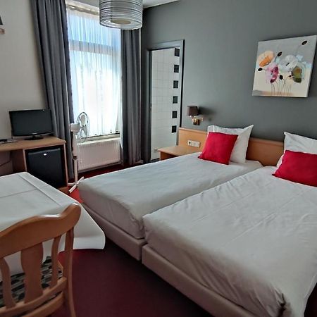 La Chrysalide Hotel Etalle Bagian luar foto