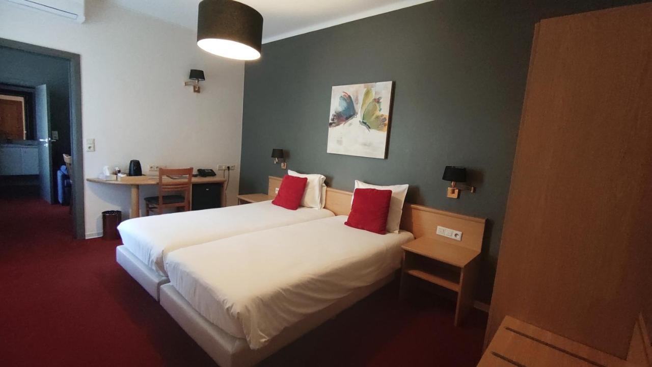 La Chrysalide Hotel Etalle Bagian luar foto